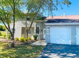 6 N Victoria Ln APT D, Streamwood, IL 60107