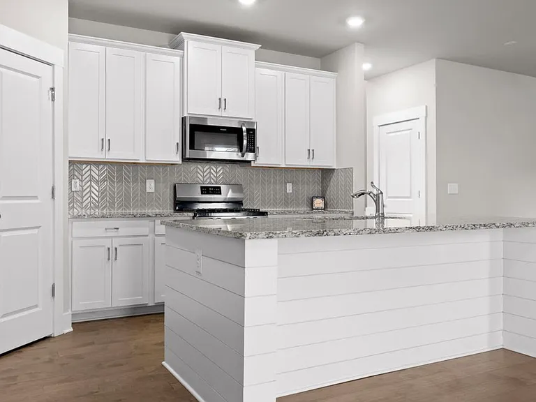 4787 Wellesley Dr — Photo 15