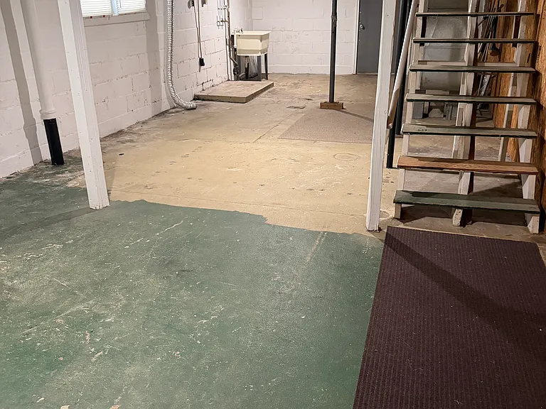 44 Biltmore Ave — Photo 16