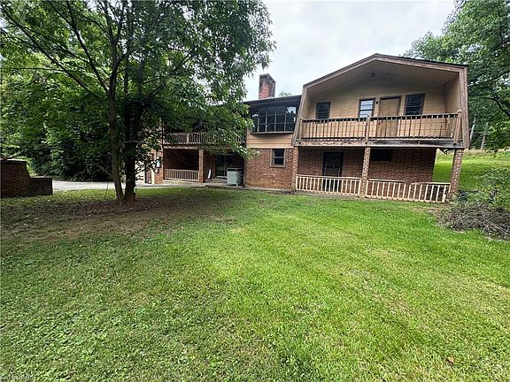 3rd image of 1206 Bridgepoint Rd