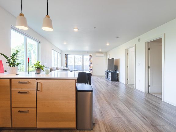 5th image of 3406 15th Ave W APT 5