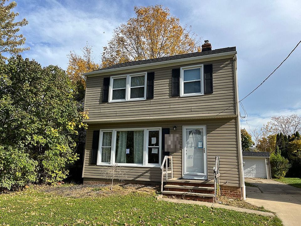 1st image of 359 E 324th St