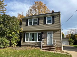 359 E 324th St, Eastlake, OH 44095