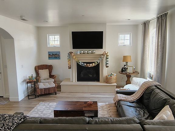 3rd image of 3074 Arezzo Dr
