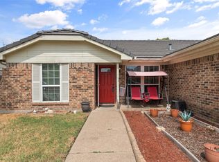315 Juniper Dr, Arlington, TX 76018