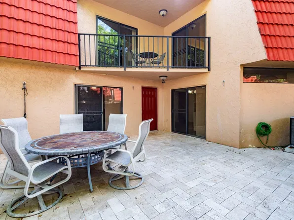 8279 Severn Dr APT A, Boca Raton, FL 33433