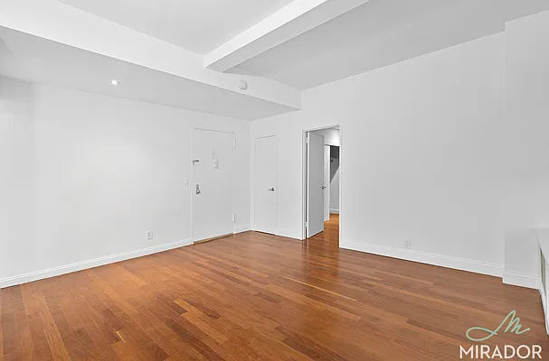 Rented by Mirador Real Estate | media 8