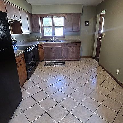 3rd image of 3106 Avenue G