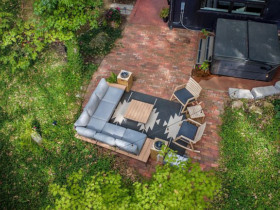 4th image of 1402 W Rollins Rd