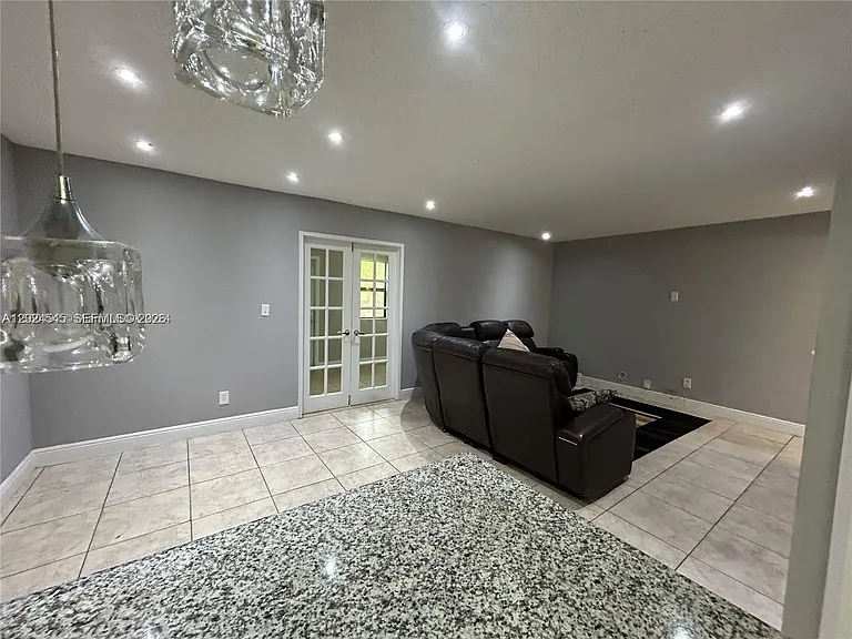 29 Madrid Ln #8-9 — Photo 7