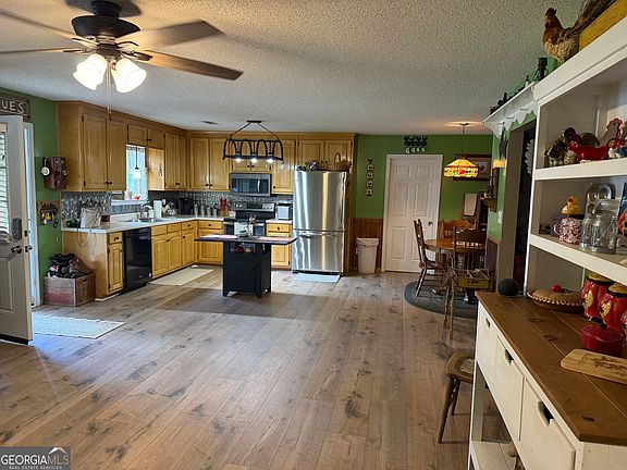 4th image of 420 Charlie B Johnson Rd