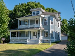 4 River Ter, Holyoke, MA 01040