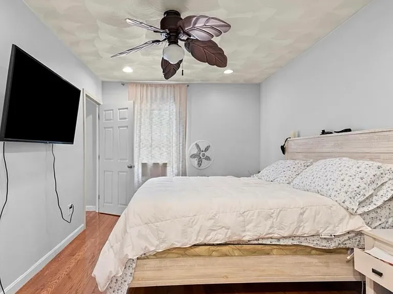 110 Pleasant St #1 — Photo 5