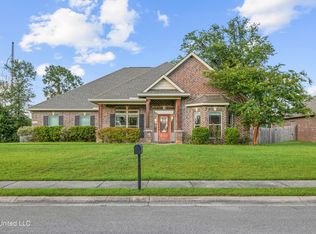 13130 Hawthorn Dr, Biloxi, MS 39532