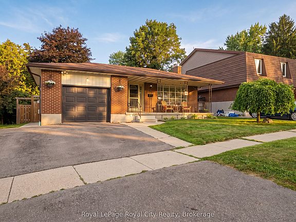 3rd image of 27 Carey Cres
