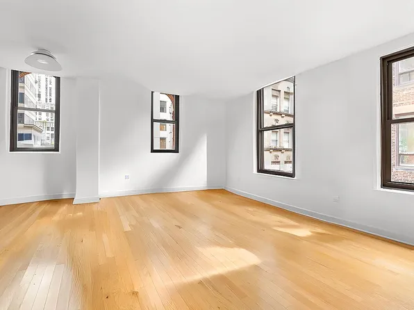 56 Pine St APT 11A, New York, NY 10005