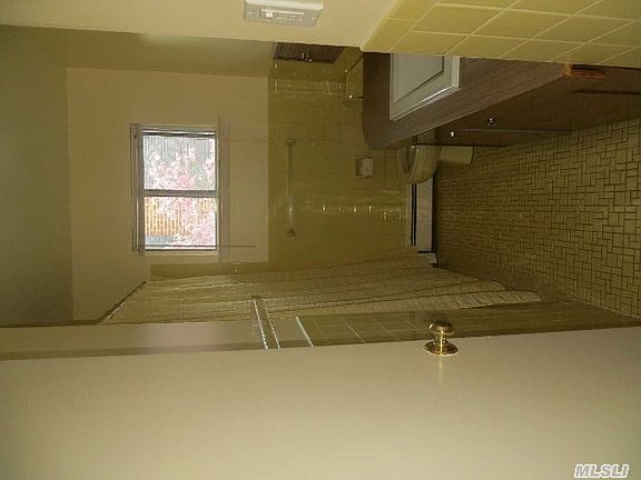 4th image of 745 Scantonave