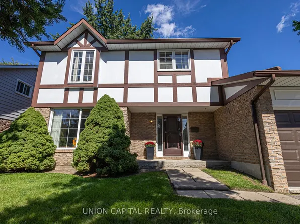 223 Centre St W, Richmond Hill, ON L4C 3P9