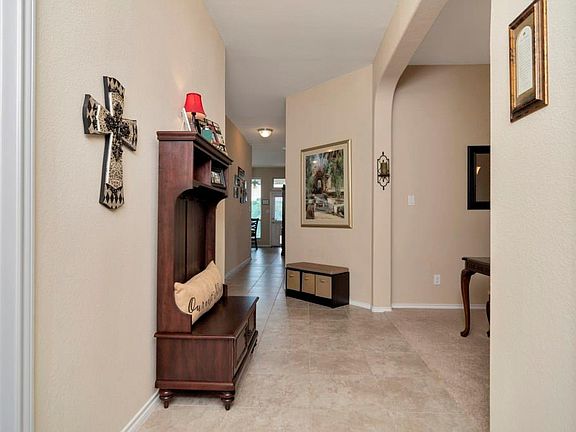 4th image of 2928 Saddle Creek Dr