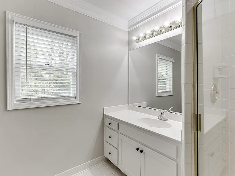 9345 Riverclub Pkwy — Photo 54