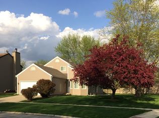 1634 Fender Rd, Naperville, IL 60565