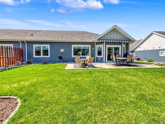 4th image of 906 Lake Forest Cir