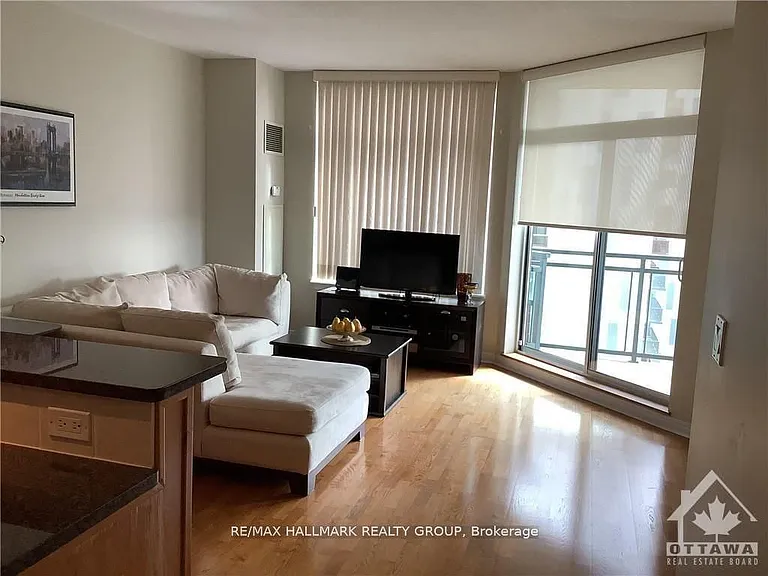 570 Laurier Ave W #1601 — Photo 3