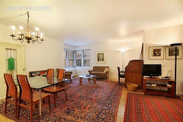 Sold by Corcoran | media 21