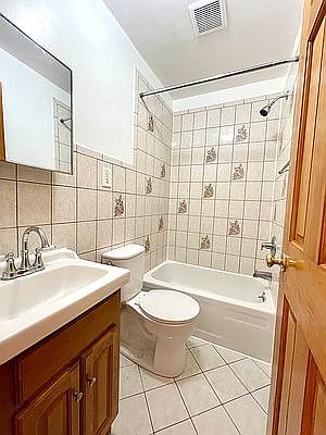 5th image of 724 Leonard St #P