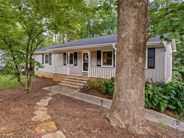 1017 Winwood Dr, Cary, NC 27511