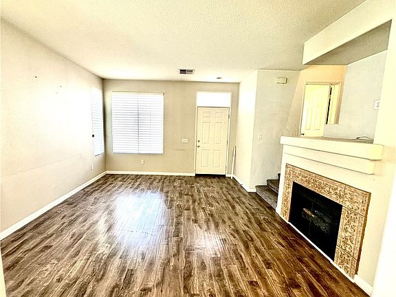 3rd image of 25554 Schubert Cir