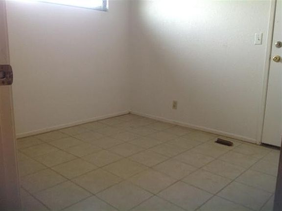 5th image of 10841 Sauk Ct