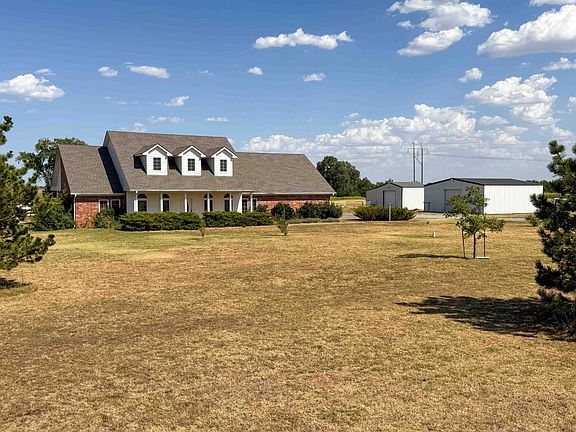 5th image of 2511 S Garland Rd