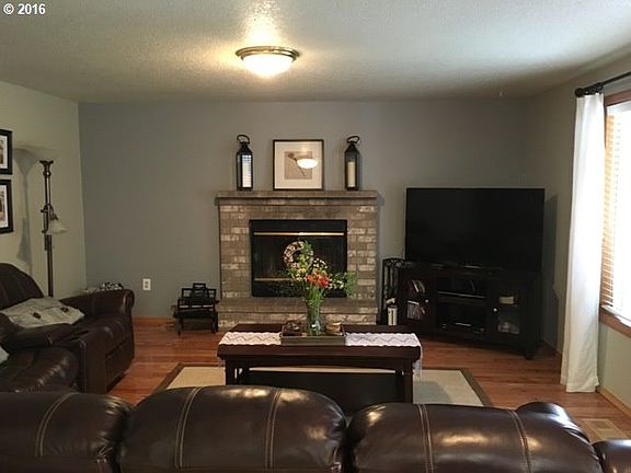 2nd image of 5401 NE 79th Ave