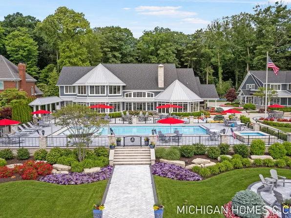 229 Norwood Ave, Holland, MI 49424