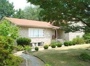 664 Lakeridge Cir, Troutville, VA 24175