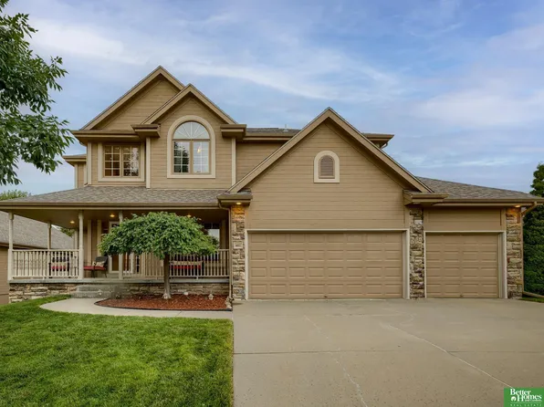 8022 S 104th St, La Vista, NE 68128