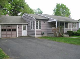 604 Avenue L, Milford, PA 18336