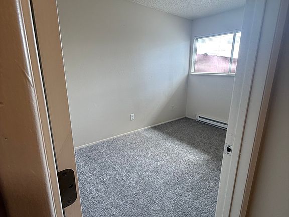 5th image of 4624 SE 64th Ave APT 1