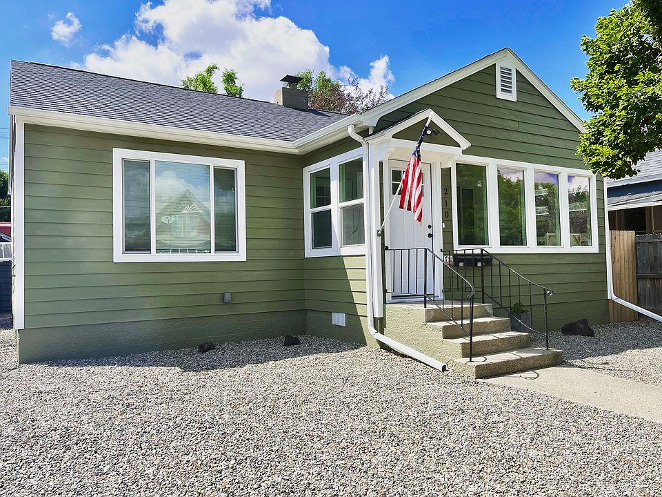 1st image of 210 Broadwater Ave