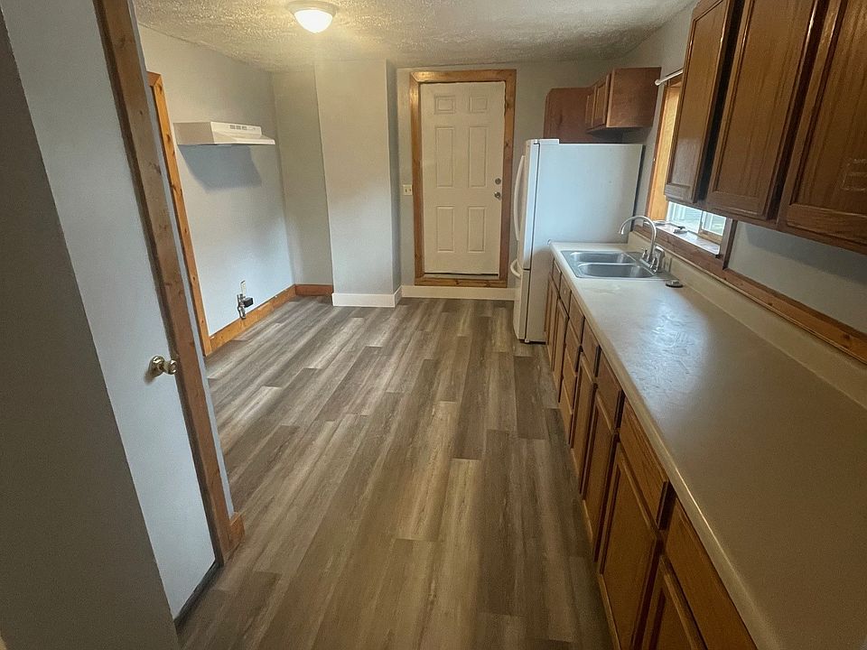 1st image of 18 Lincoln St #1B