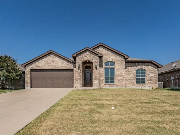 1504 Dale Ln, White Settlement, TX 76108