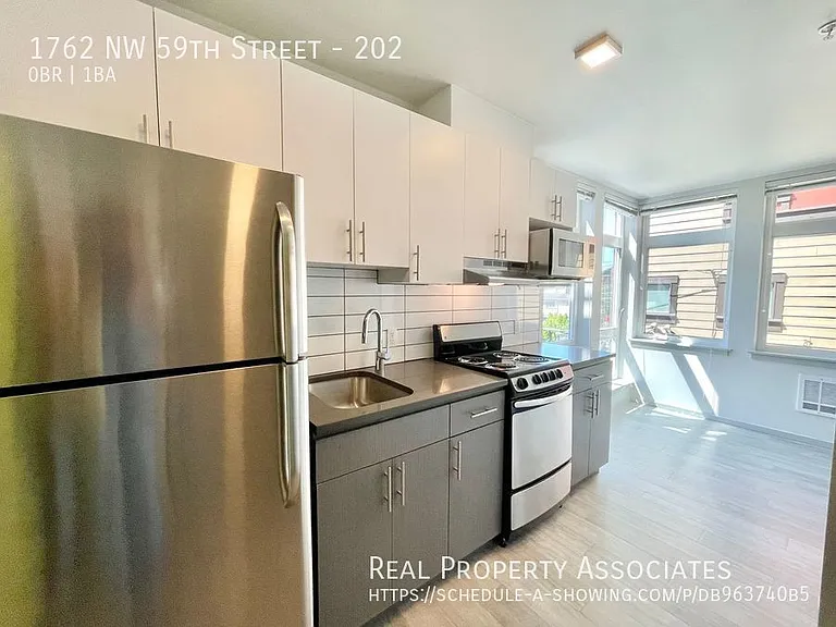 1762 NW 59th St #202 — Photo 2
