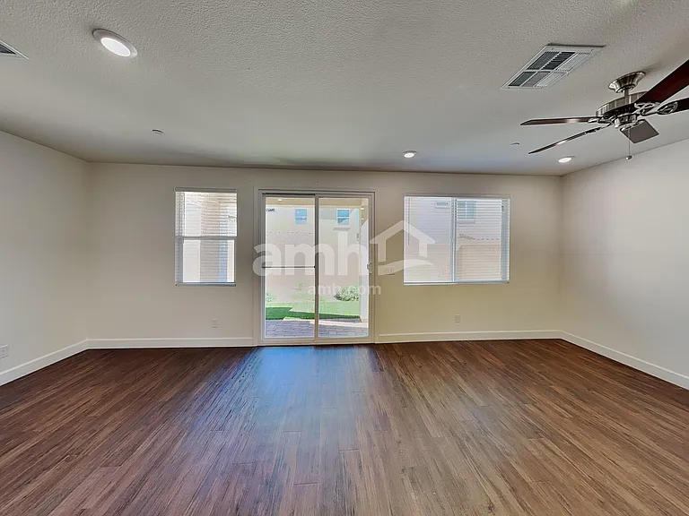 4753 Tire Swing St — Photo 6