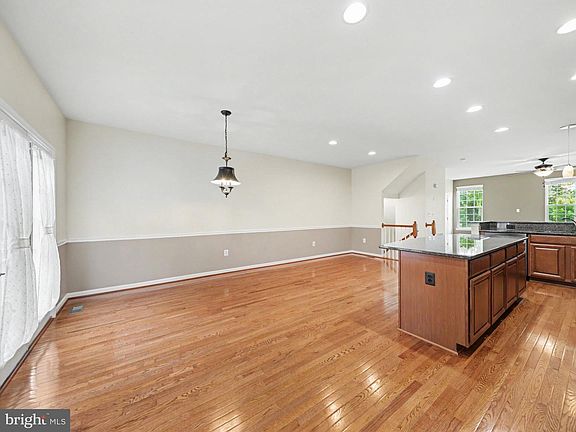 5th image of 4643 Alliance Way