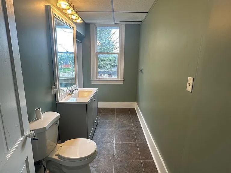 1141 Chestnut St — Photo 15