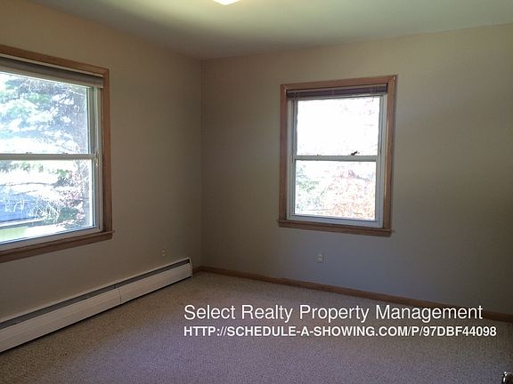 3rd image of 1008 W Bluff St APT B