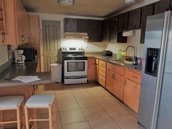 3rd image of 1732 E Camino Carreta