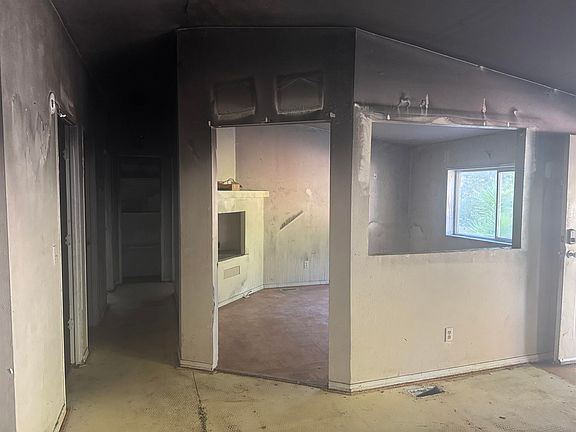 3rd image of 2180 Scott Ln