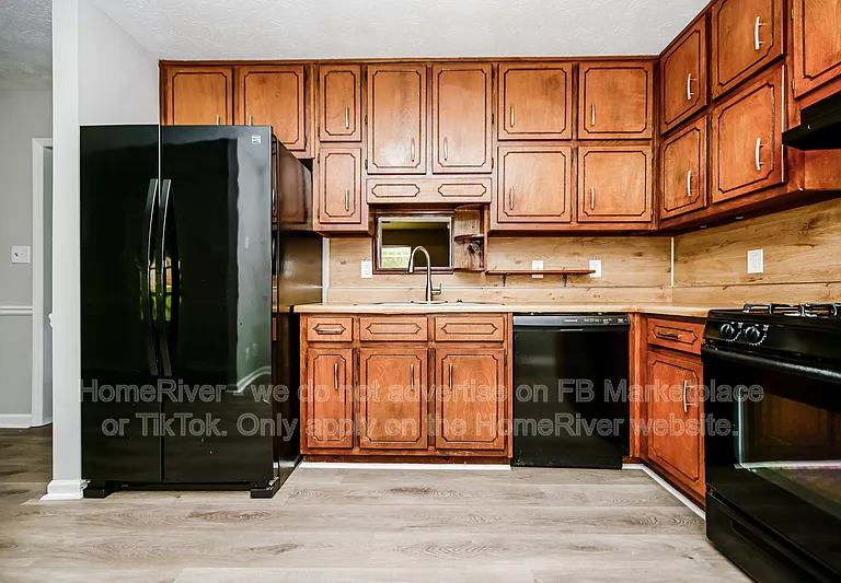 220 Summertown Dr — Photo 6